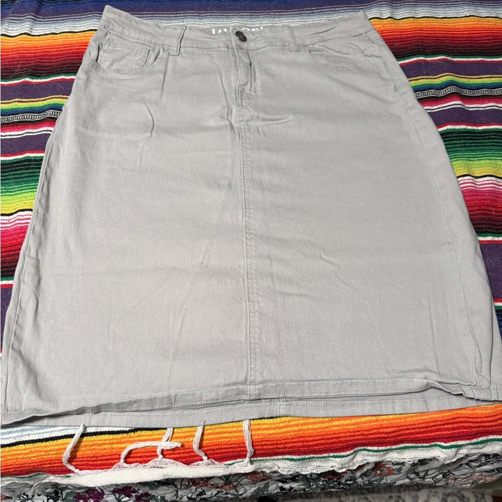 Elegant Light Gray Pencil Skirt